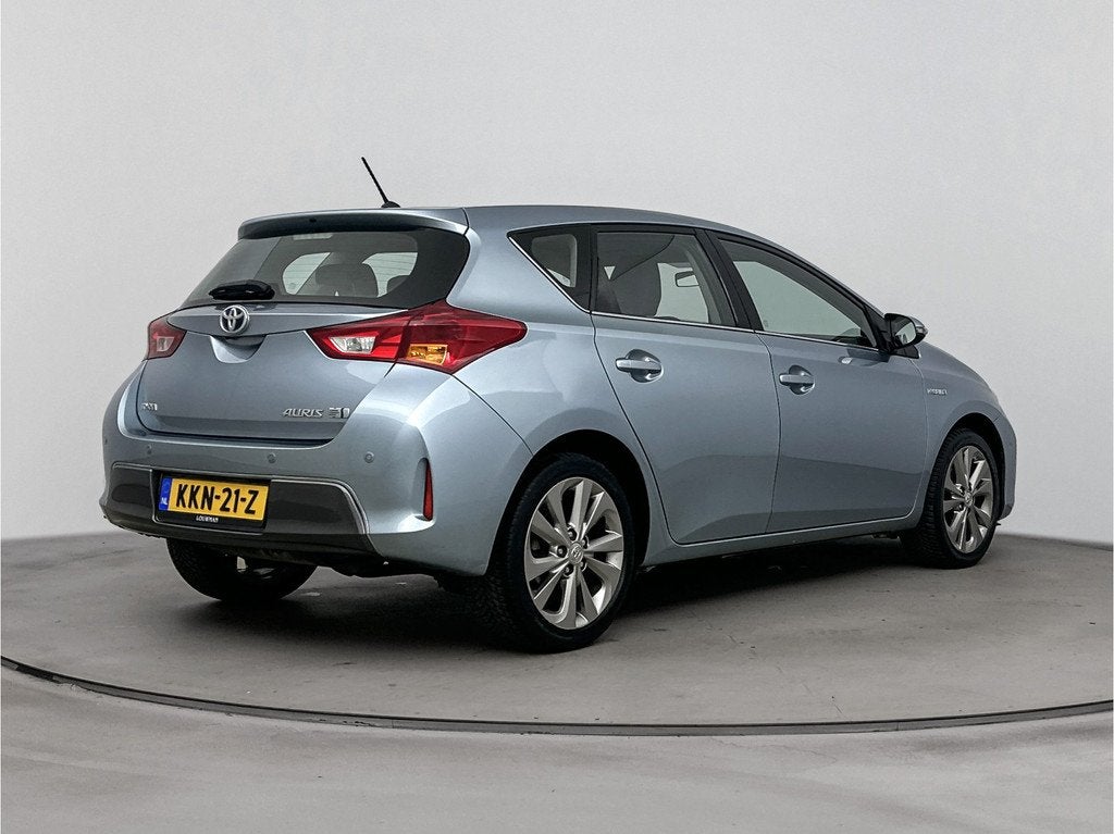 Toyota Auris 1.8 Hybrid Executive | Parkeersensoren V+A | St, Gebruikt, Zwart, 4 cilinders, Blauw