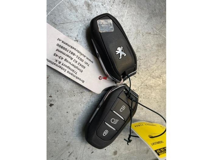 Sleutel van een Peugeot 2008, Auto-onderdelen, Dashboard en Schakelaars, Gebruikt, -, -, Ophalen of Verzenden