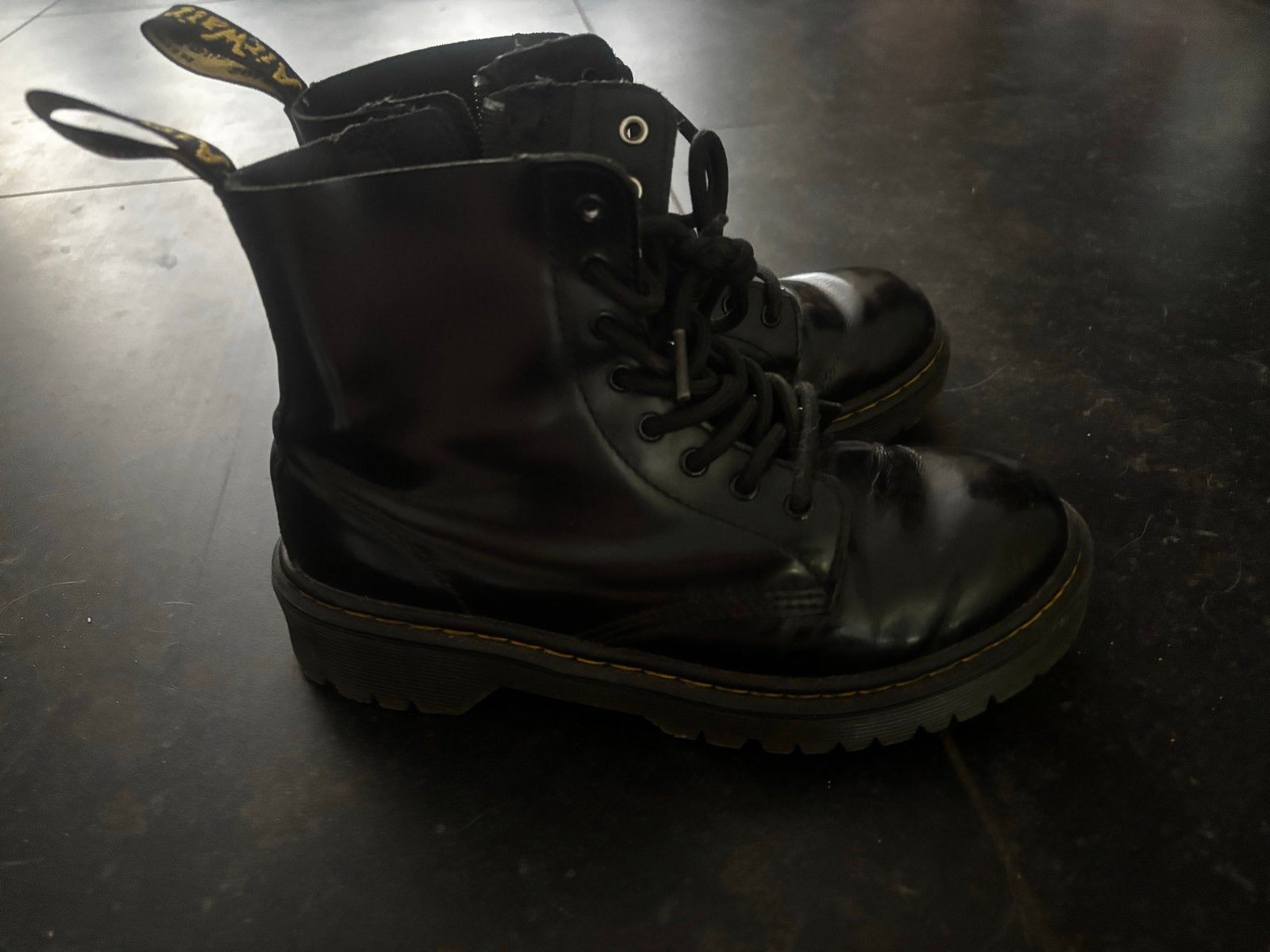 Dr. Martens laarsjes maat 35 fijne schoenen, Kinderen en Baby's, Kinderkleding | Schoenen en Sokken, Meisje, Ophalen of Verzenden