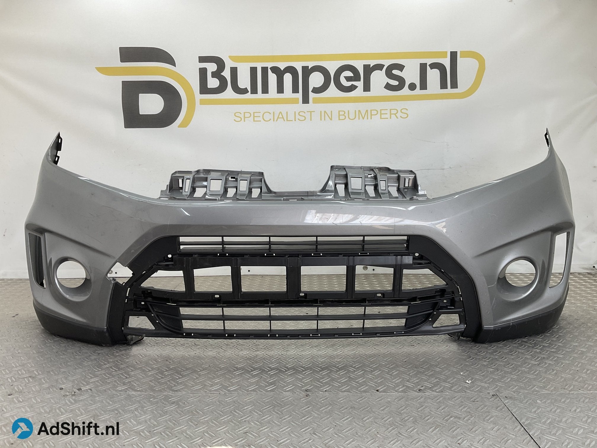 Bumper Suzuki Vitara Facelift 18- 71711-54P Voorbumper E5-23