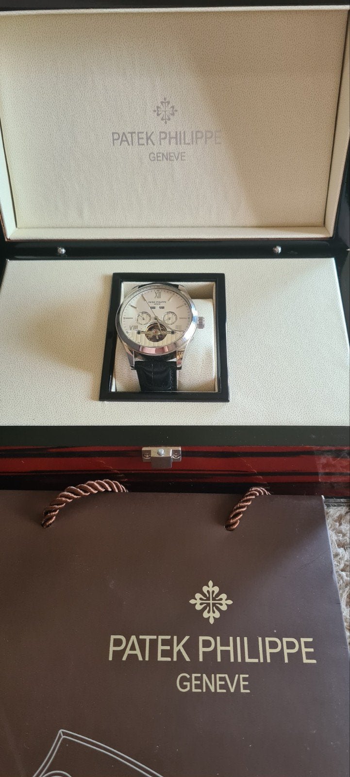 Patek Philippe Mechanisch Horloge - Nieuw in Luxe Kist, Ophalen of Verzenden, Nieuw, Polshorloge, Leer