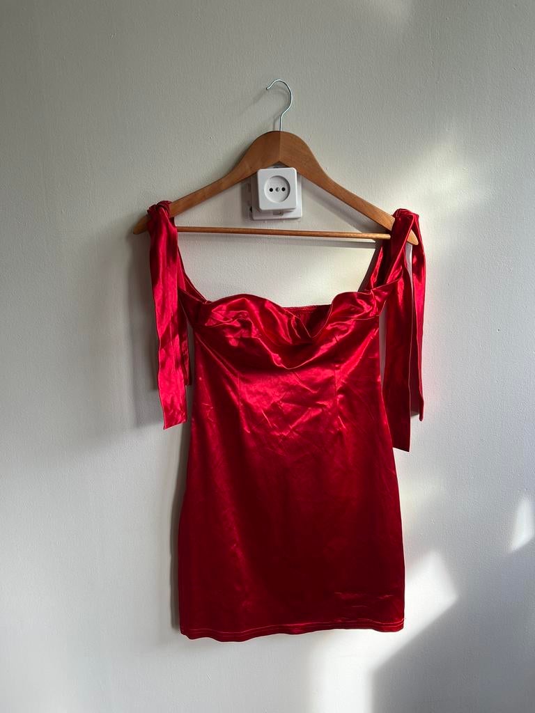 Party dress new without tag, Kleding | Dames, Ophalen of Verzenden, Nieuw, Zwart, Zonder mouw