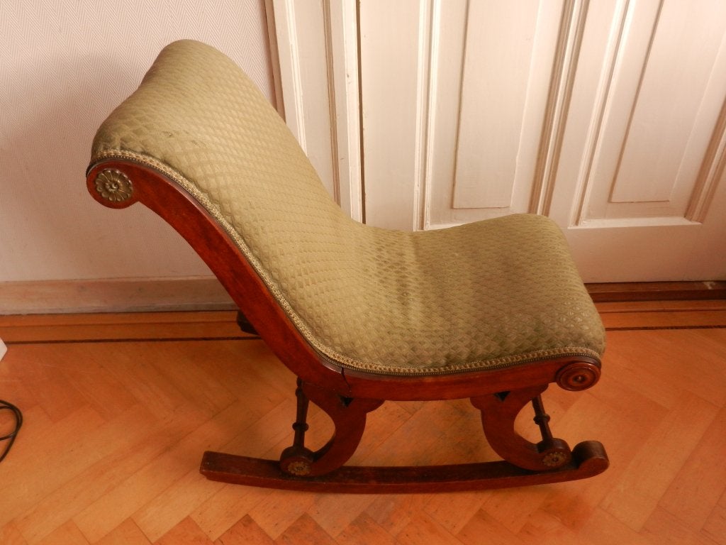 Mahoniehouten schommelstoel klein model, ca 1860 69x37,5x76, Ophalen of Verzenden