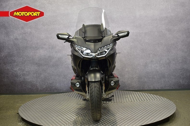 Honda GL 1800 BAGGER DCT (bj 2020), Info@motoportwormerveer.nl, Honda Motor Europe, Crystal Bldng B-Unit B11.2 Rivium Blv200
2909 LK  Capelle aan den IJsel, NL