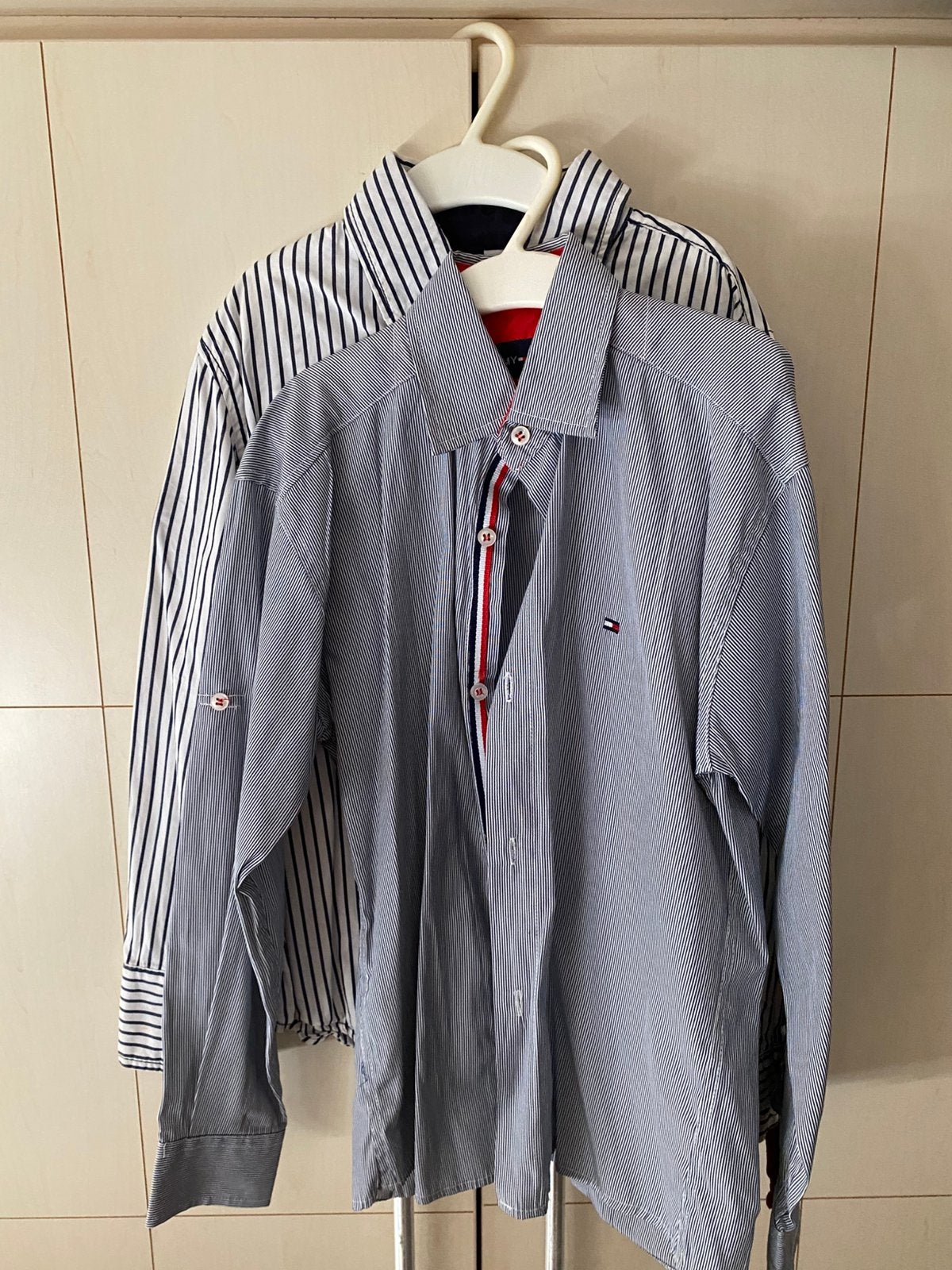 Mooie set van 2 nette blouses met lange mouwen voor jongens, Ophalen, Zo goed als nieuw, Blauw