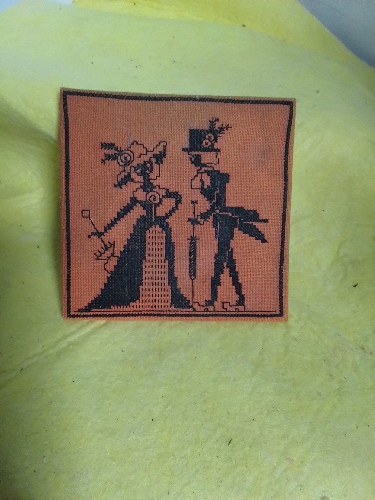 15555) mooi oud borduurwerkje 125x125 mm, Ophalen of Verzenden, Overige typen