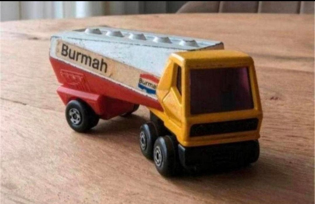 Matchbox Burmah Tank Truck nr. 11 – 1973 – Made in England, Ophalen of Verzenden, Gebruikt, Bus of Vrachtwagen