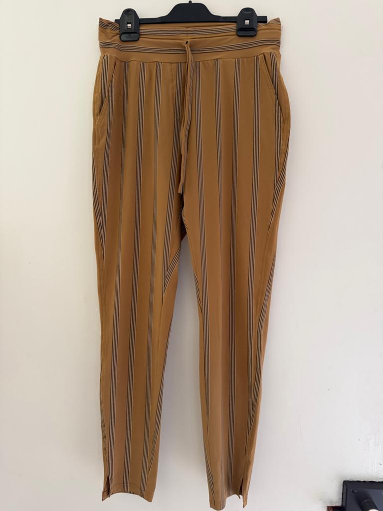 Studio Anneloes gestreepte broek maat M, Maat 38/40 (M), Beige, Ophalen of Verzenden, Lang