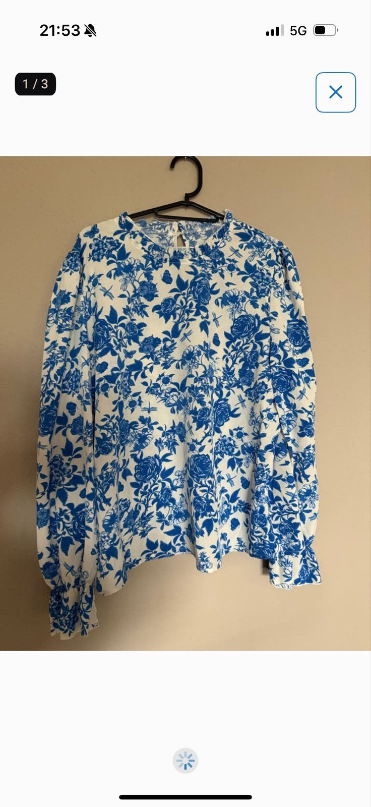 LONESSS blouse met blauw bloemenpatroon - Maat XL, Ophalen of Verzenden, Zo goed als nieuw, Maat 46/48 (XL) of groter, Blauw