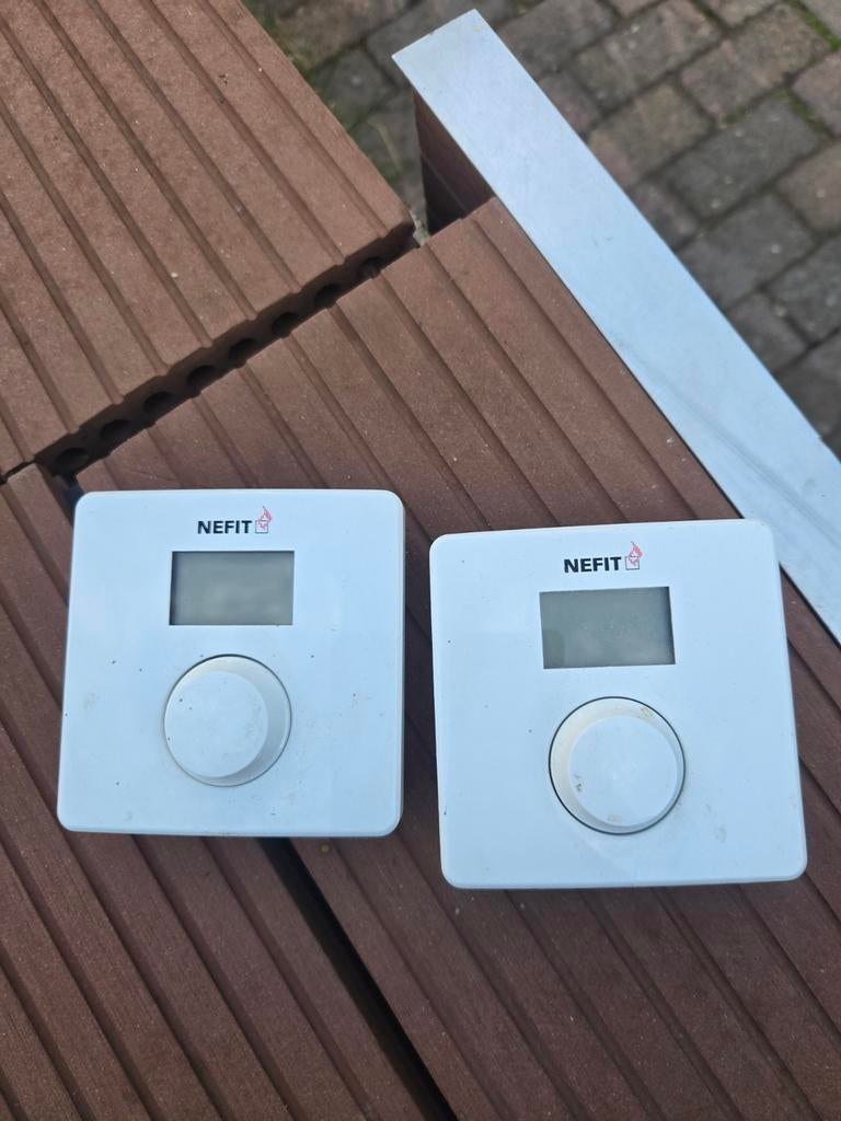 Twee Nefit thermostaten, Ophalen of Verzenden