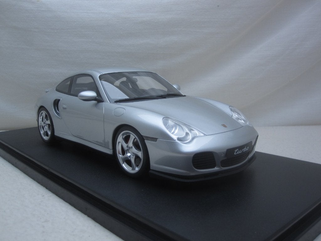 Porsche 911 / 996.2 Turbo 2001 Polar Silber 1:18 GT-Spirit, Ophalen of Verzenden, Nieuw, Auto, Overige merken