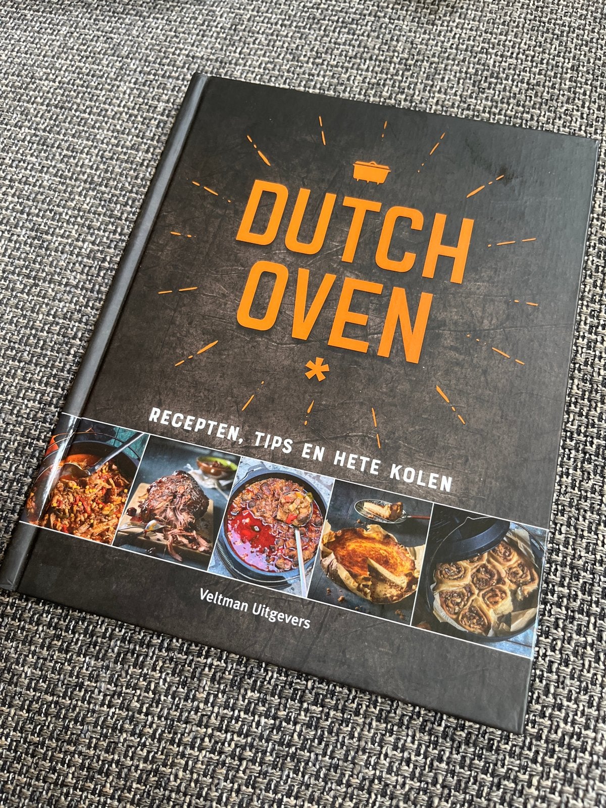 Dutch Oven: Recepten, Tips en Hete Kolen, Boeken, Kookboeken, Ophalen of Verzenden, Zo goed als nieuw, Overige gebieden, Hoofdgerechten