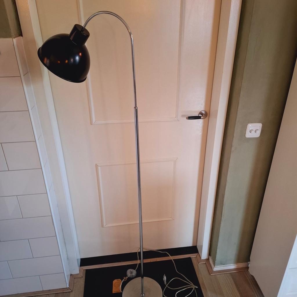 Moderne booglamp met zwarte kap, Ophalen, Zo goed als nieuw, 150 tot 200 cm