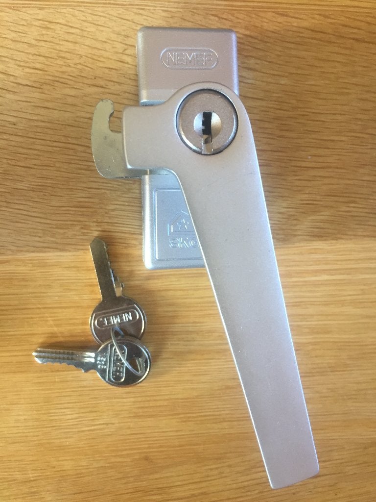Nieuw Nemef 50PK SKG* RS Raamsluiting afsluitbaar, Ophalen of Verzenden, Nieuw, Overige materialen, Schuif of Grendel