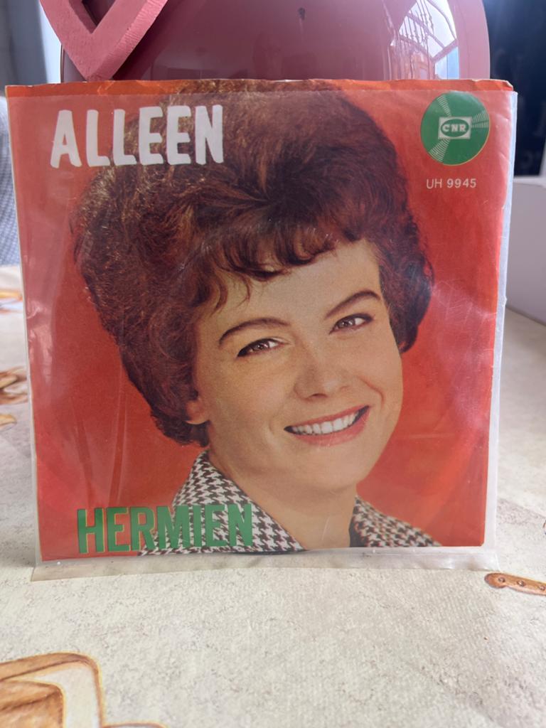 Hermien - Alleen (Single, 1960-1969), Ophalen of Verzenden, Zo goed als nieuw