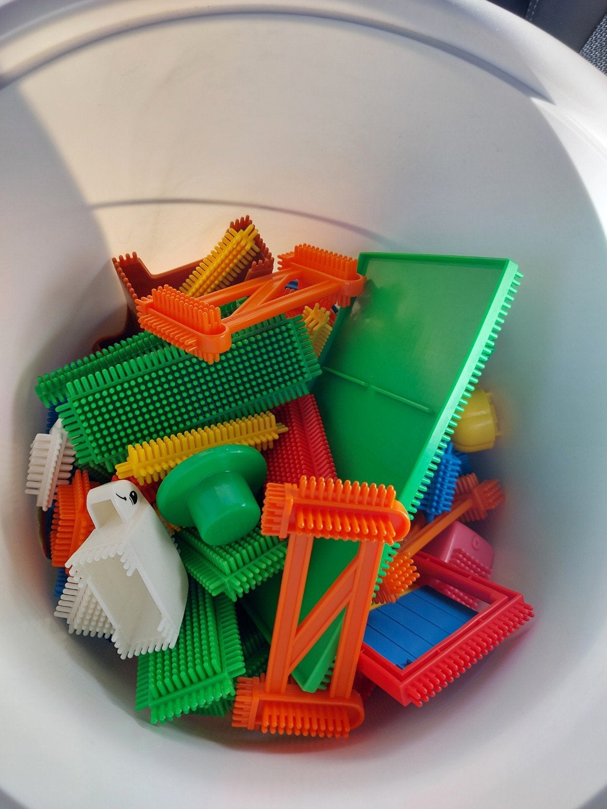 Grote bak met bouwstenen Nopper, Kinderen en Baby's, Speelgoed | Bouwstenen, Ophalen, Gebruikt, Nopper