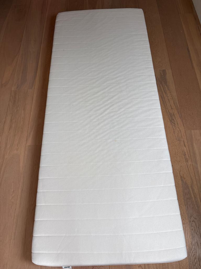 IKEA Sultan Matras 80x200 met wasbaar tijk, Huis en Inrichting, Slaapkamer | Matrassen en Bedbodems, Ophalen, Eenpersoons, Zo goed als nieuw