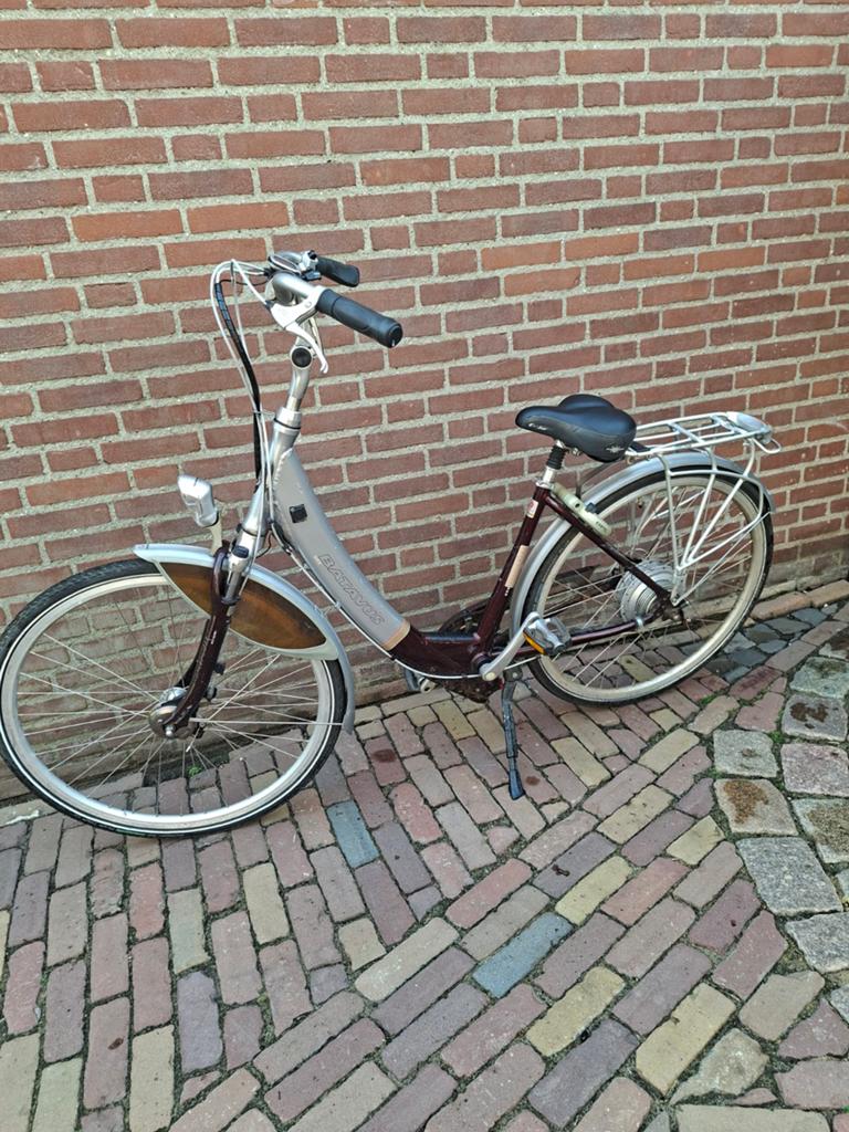 Mooie batavus padova easy ebike 28 inch, Fietsen en Brommers, Ophalen, Zo goed als nieuw, Batavus