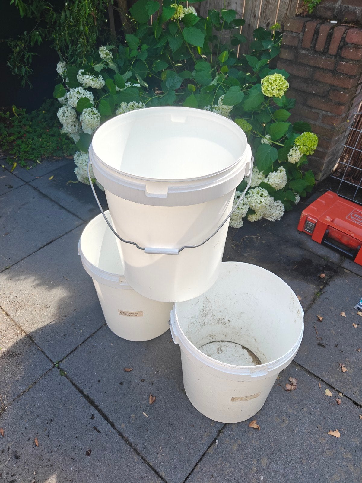 25 liter emmers - Ideaal voor diverse klussen, Ophalen, Gebruikt, Kunststof, Met handgreep