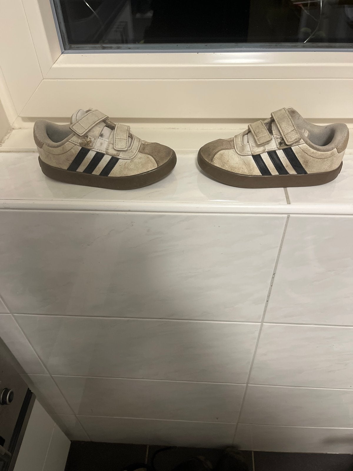 Adidas kinderschoenen maat 26, Ophalen of Verzenden, Gebruikt, Jongen of Meisje, Schoenen