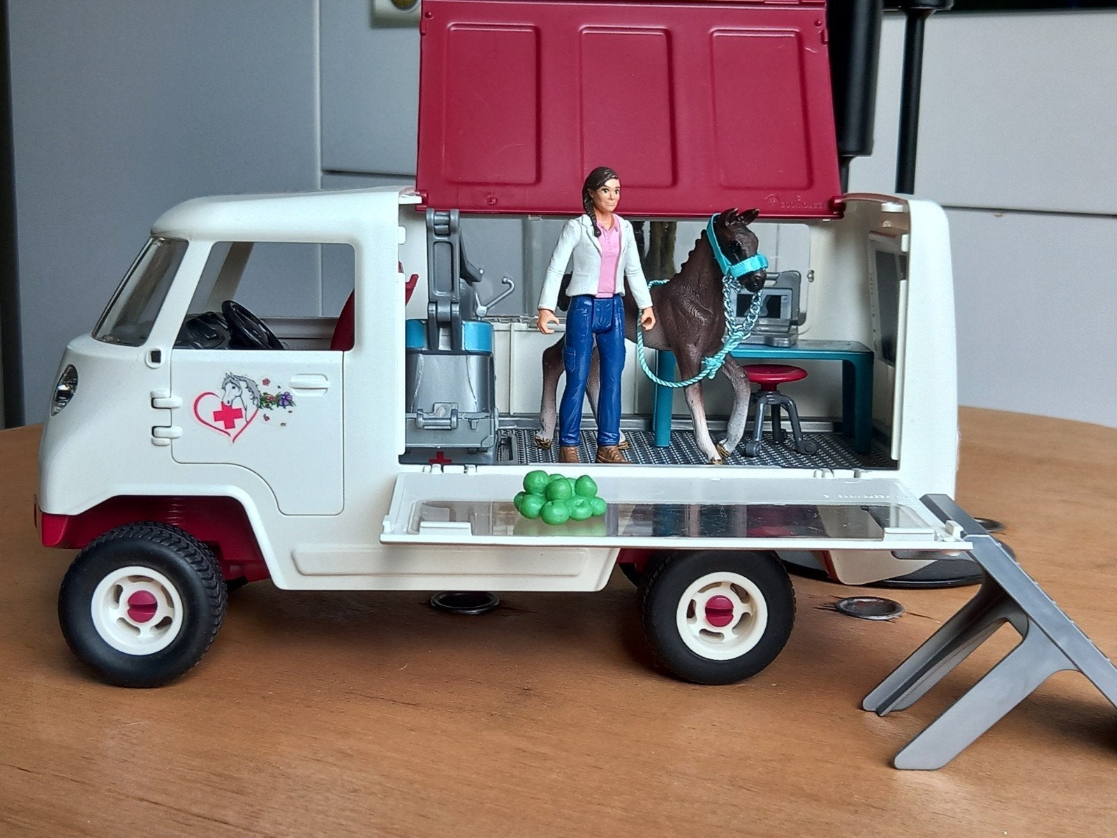 schleich mobile dierenarts, Ophalen of Verzenden, Gebruikt, Paard, Beeldje of Figuurtje