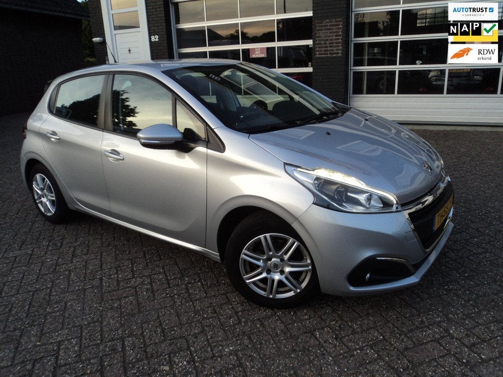 Peugeot 208 1.2 PureTech Blue Lion, Auto's, Voorwielaandrijving, Stof, Gebruikt, 1199 cc