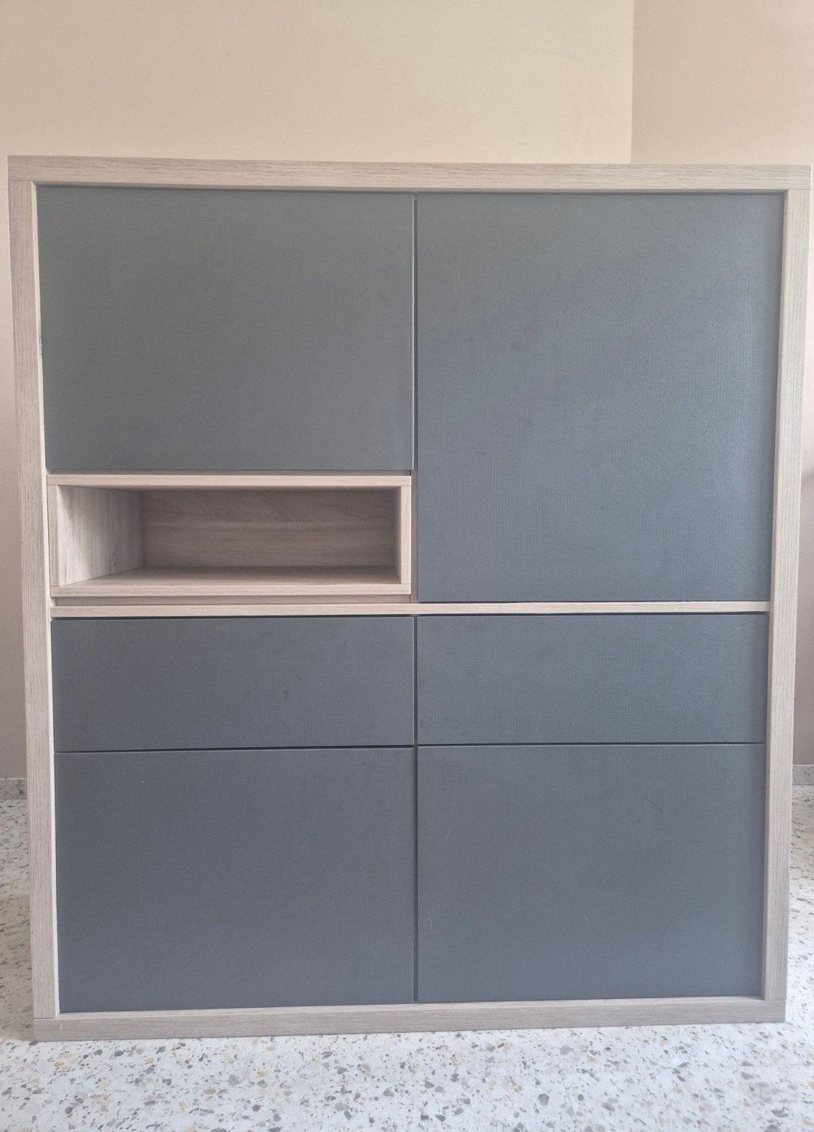 Kast met LED-verlichting en lades (nieuw 670 euro), Ophalen, Gebruikt