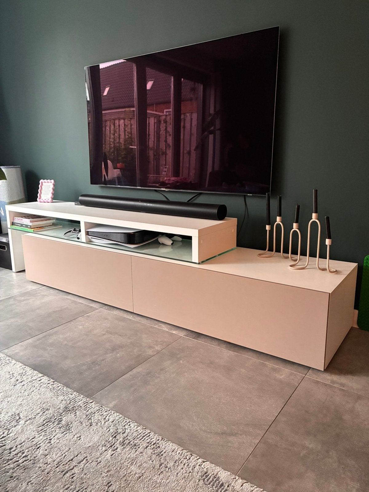 TV Meubel uitschuifbaar, Huis en Inrichting, Kasten | Televisiemeubels, Ophalen, 150 tot 200 cm, Zo goed als nieuw, Minder dan 100 cm