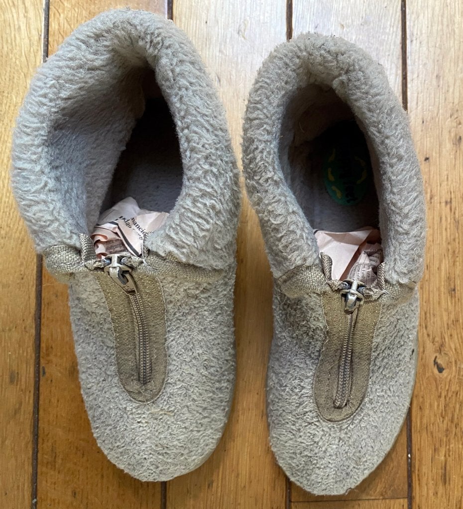 Kinder pantoffels van Happy Feet, beige, maat 33, Gebruikt, Jongen of Meisje, Overige typen, Ophalen of Verzenden