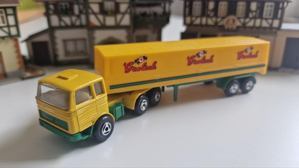 Vrachtwagen Mercedes 1:87, Ophalen of Verzenden, Groter dan 1:32, Truck, Overige merken