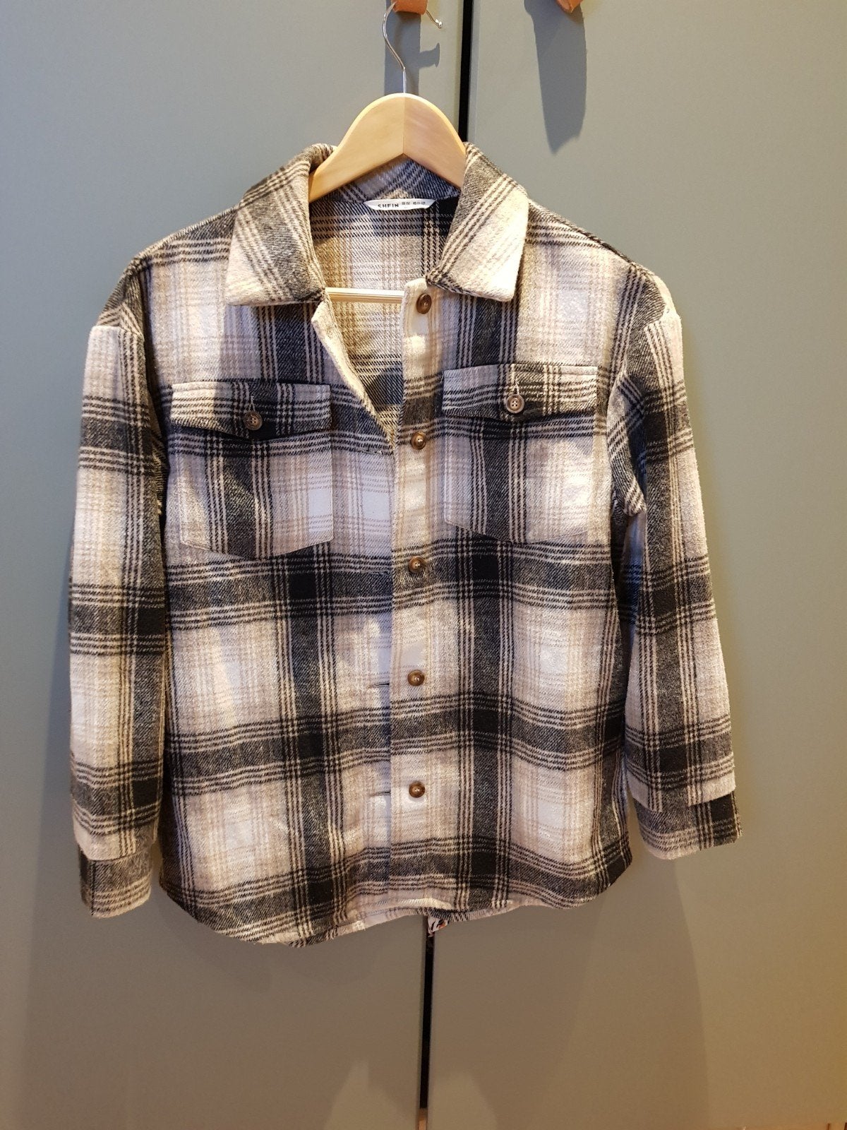Heel erg leuk shirt van het merk Shein
Merk: Shein, Overhemd of Blouse, Ophalen of Verzenden, Zo goed als nieuw, Shein