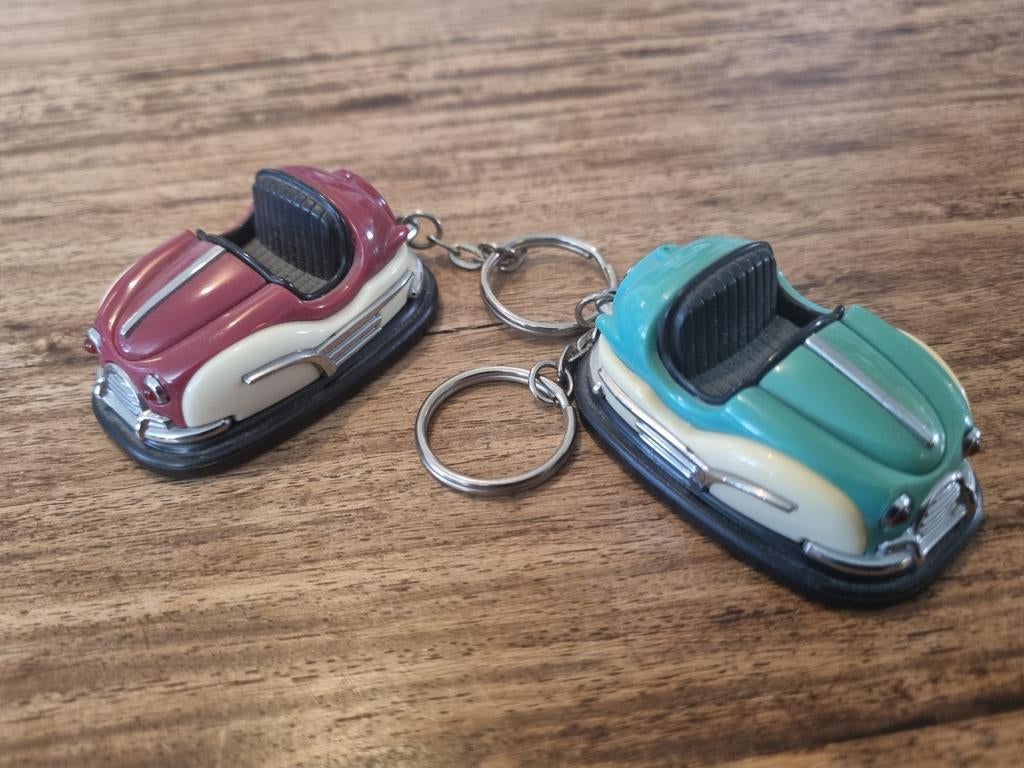 Set van 2 botsauto sleutelhangers, Ophalen of Verzenden, Zo goed als nieuw, Overige typen