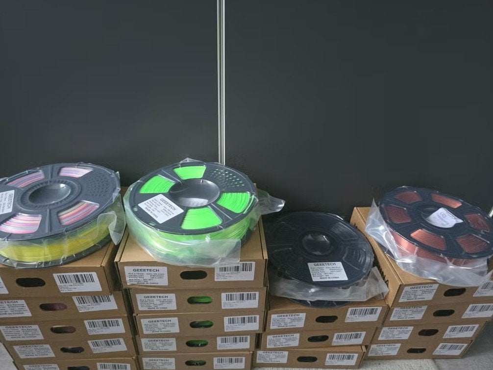 Nieuwe voorraad PLA Filament voor alle 3D printers. 1KG rol, Ophalen of Verzenden, Nieuw, Filamentrollen