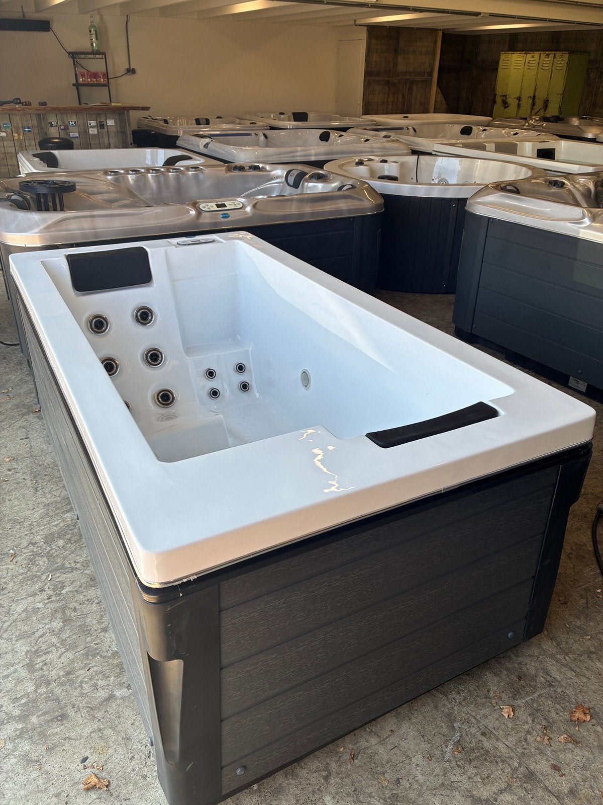 Strak design 2 pers. Spa Serene 2 incl. Plaatsing & Garantie, Ophalen, Zo goed als nieuw, Filter