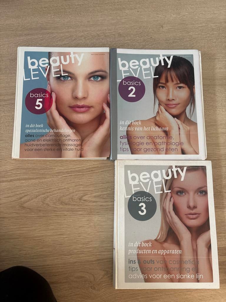 Beauty Level Basics Boeken (Deel 2, 3, 5), Boeken, Ophalen of Verzenden, Zo goed als nieuw