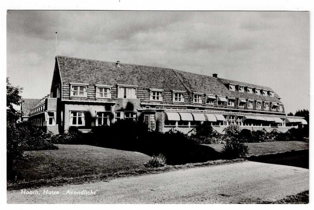 Hoorn, Zwaag. Fotokaart van Bejaardentehuis "Avondlicht", Ophalen of Verzenden, 1920 tot 1940, Ongelopen, Noord-Holland