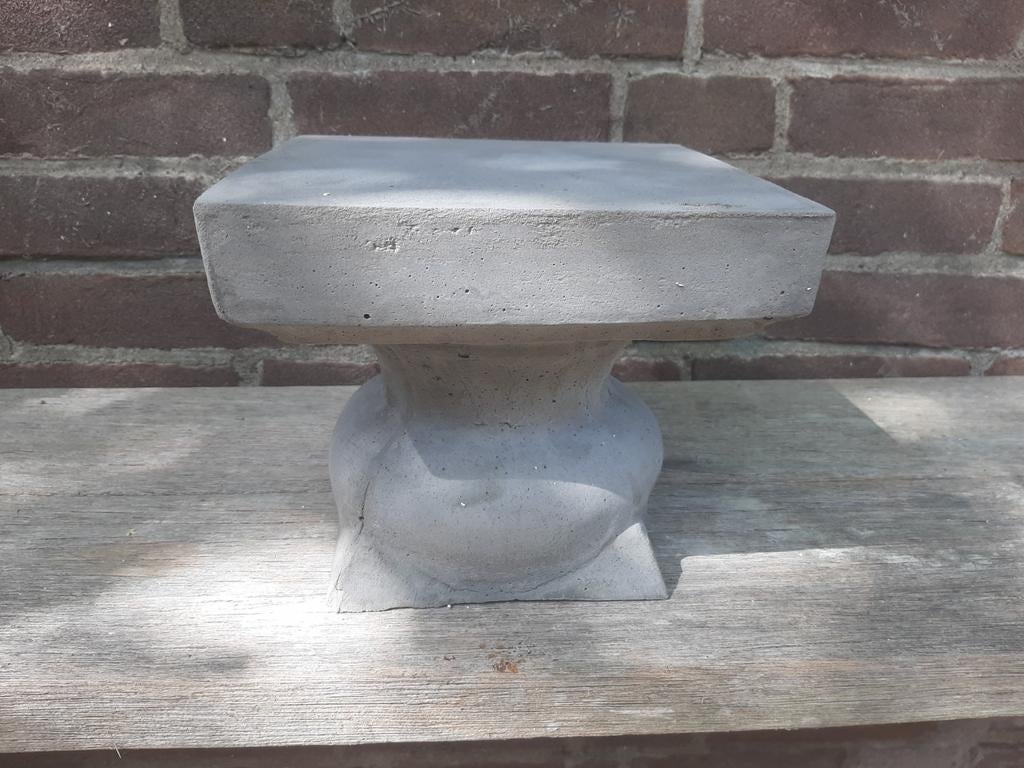 Betonnen zuil pilaar kolom sokkel tuinbeeld beton, Ophalen of Verzenden, Rond, Minder dan 30 cm