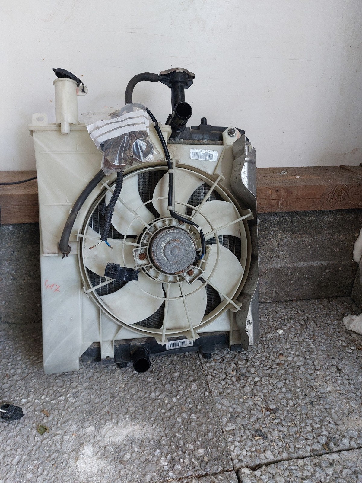 Toyota aygo Front en radiateur met ventilator, Ophalen, Voor, Peugeot, Bumper