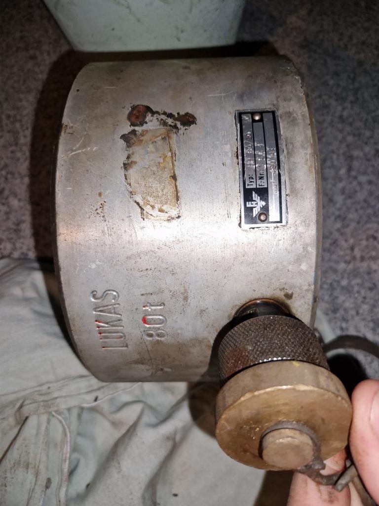 Hydraulische cillinder 80t. Merk Lukas, Doe-het-zelf en Verbouw, Gereedschap | Overige machines, Ophalen of Verzenden