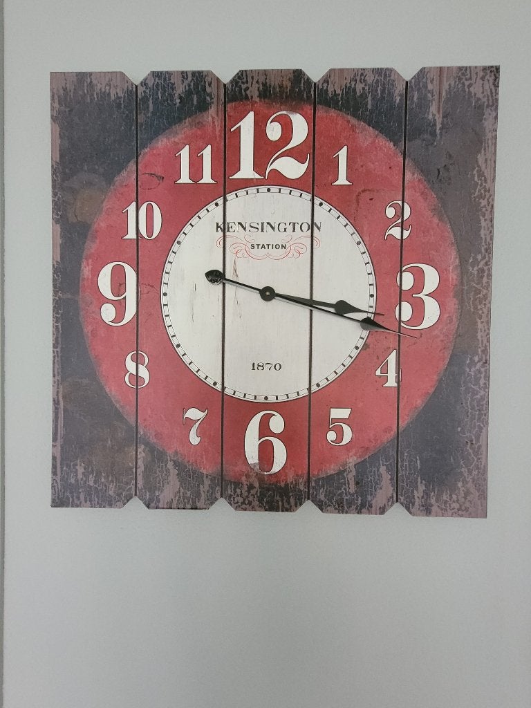 Wandklok rood/bruin 68 x 68 i.z.g.s., Ophalen, Gebruikt, Analoog, Wandklok