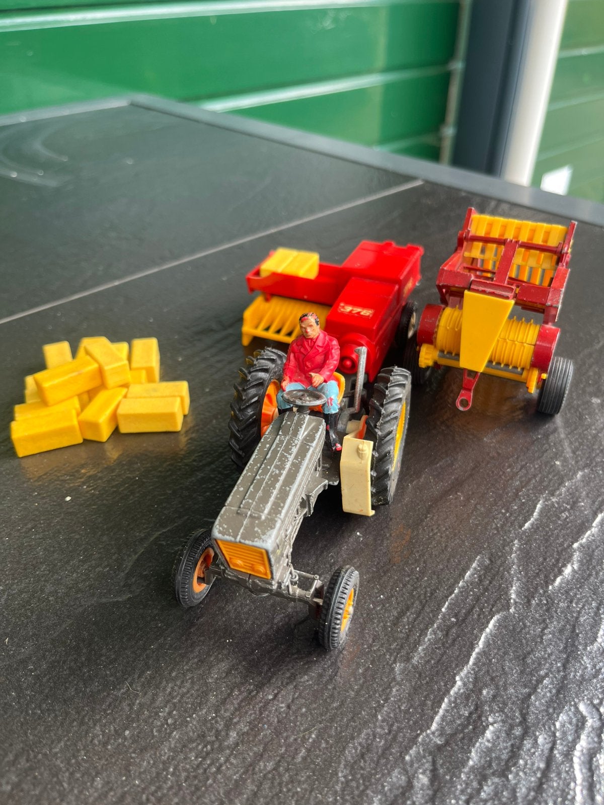 Britains Ford 6600 met balen- en pakkenpers, Verzenden, Gebruikt, Tractor of Landbouw, Britains