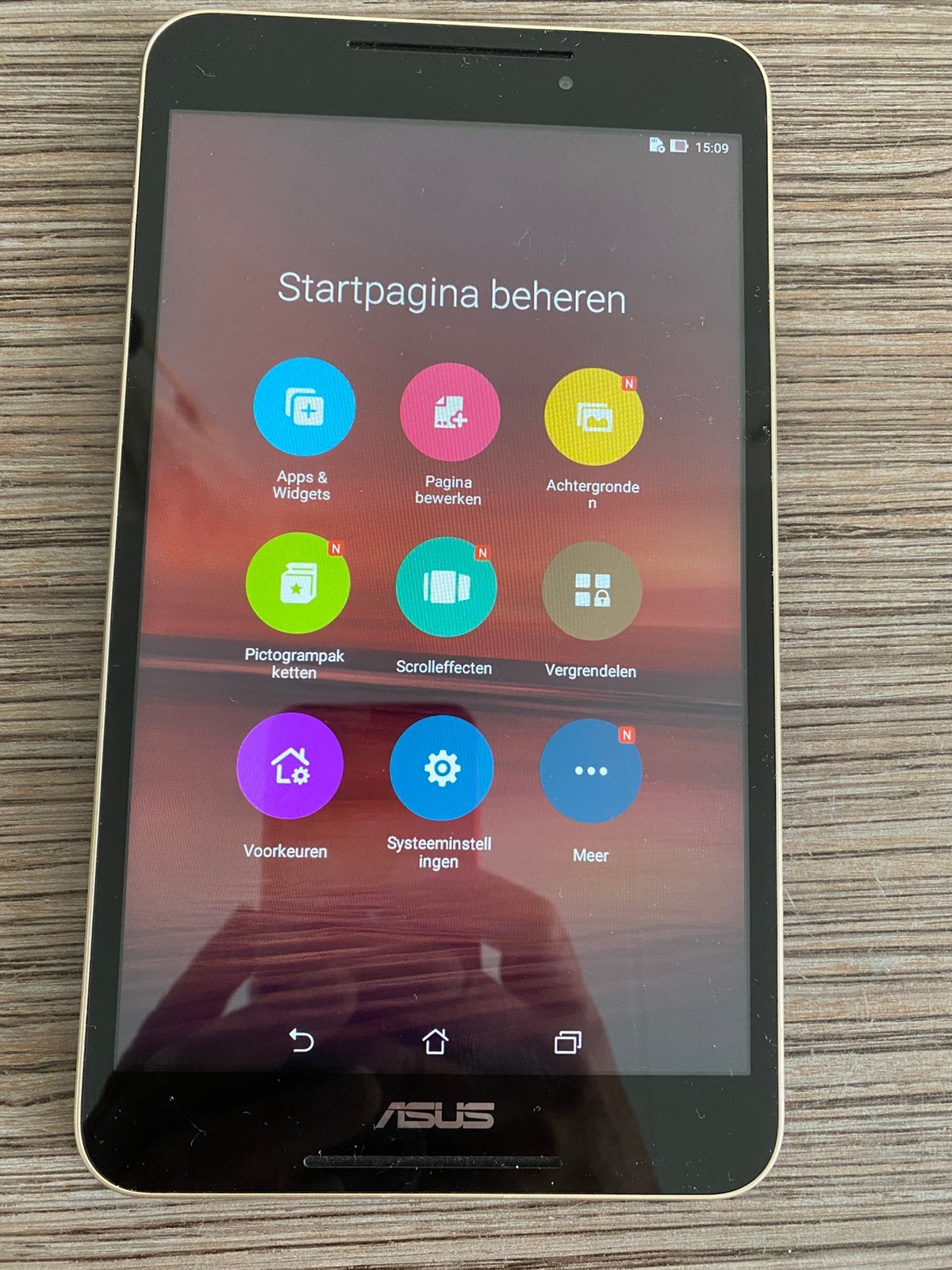 Asus tablet met simkaart lezer, Computers en Software, Windows Tablets, Ophalen of Verzenden, Zo goed als nieuw, 10 inch, 32 GB