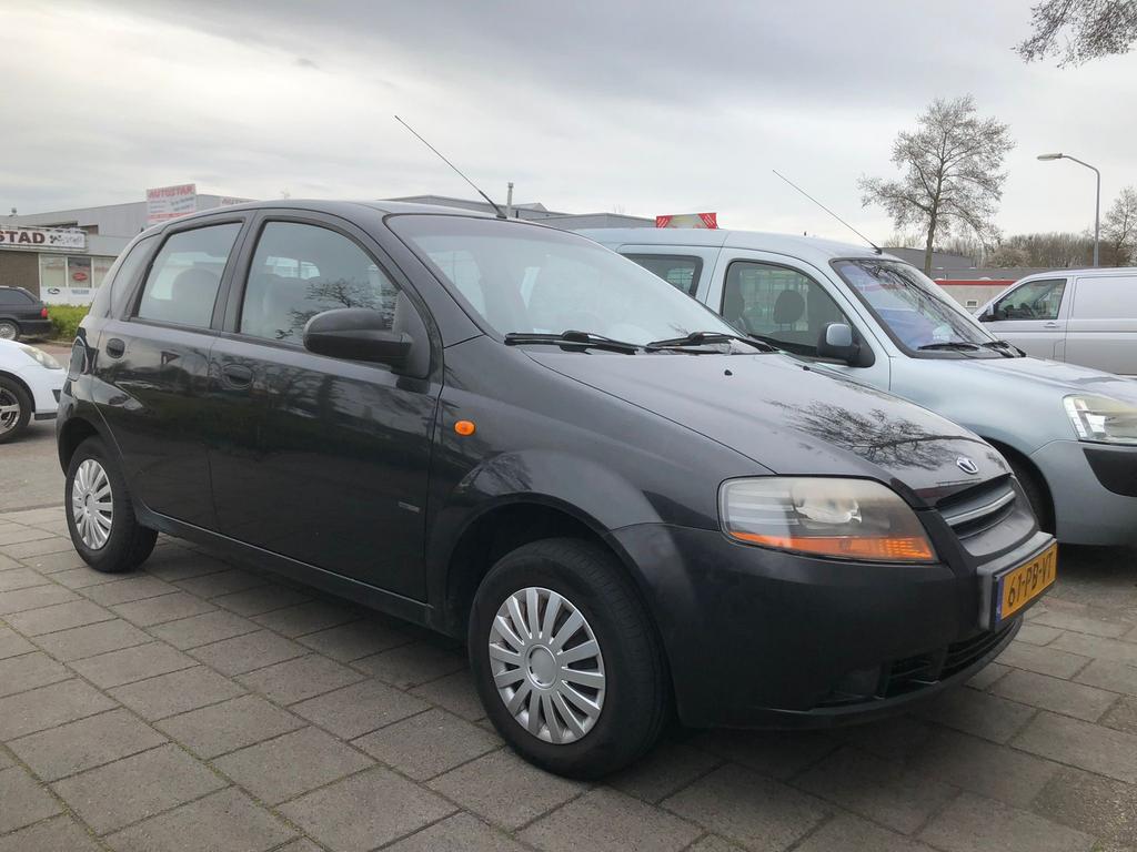 Daewoo Kalos 1.2 2004 Zwart, Auto's, Daewoo, Voorwielaandrijving, 1150 cc, 4 cilinders, Kalos
