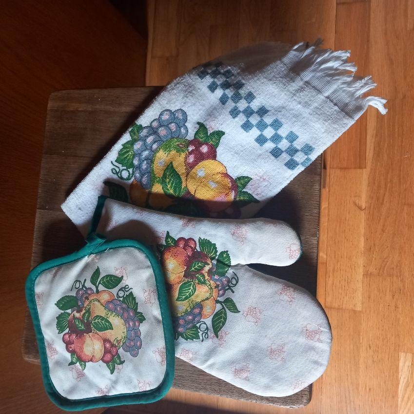 keukenset: nieuw - ovenwant, pannenlap, keukendoek, Ophalen of Verzenden, Nieuw, Tafelkleed of Tafelzeil