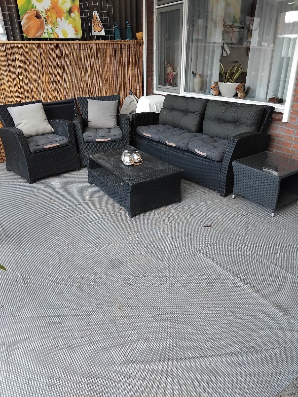 Zwarte Wicker Loungeset met Kussens en Salontafel, Tuin en Terras, Ophalen, 4 zitplaatsen, Gebruikt, Bank