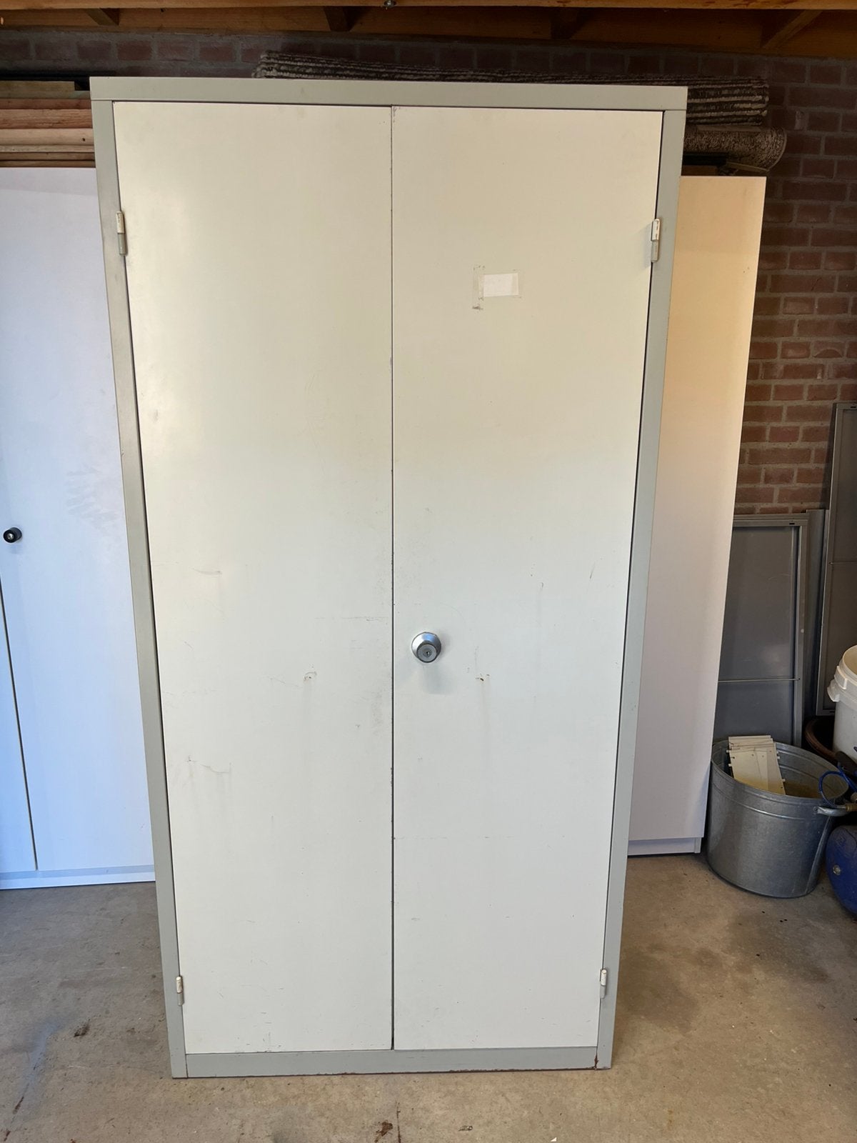 Stevige stalen garage/werkplaats kast, Ophalen, Gebruikt, Meerdere deuren, 50 tot 100 cm