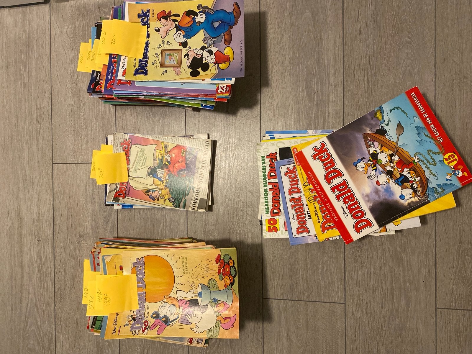 Donald Duck stripboeken - diverse jaargangen, Boeken, Meerdere stripboeken, Ophalen, Gelezen