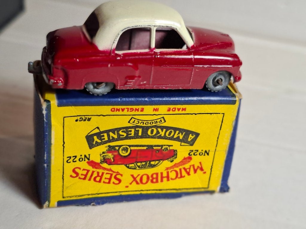Matchbox Lesney  22  A Vauxhall Cresta in B box, Hobby en Vrije tijd, Modelauto's | Overige schalen, Gebruikt, Auto, Verzenden