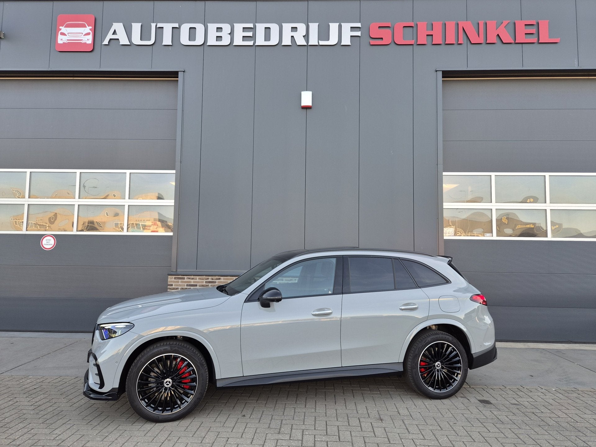 Mercedes-Benz GLC 300e 4MATIC Sport Edition,HUD,STOEL KOELIN, Automaat, Dealer onderhouden, Gebruikt, 2000 kg