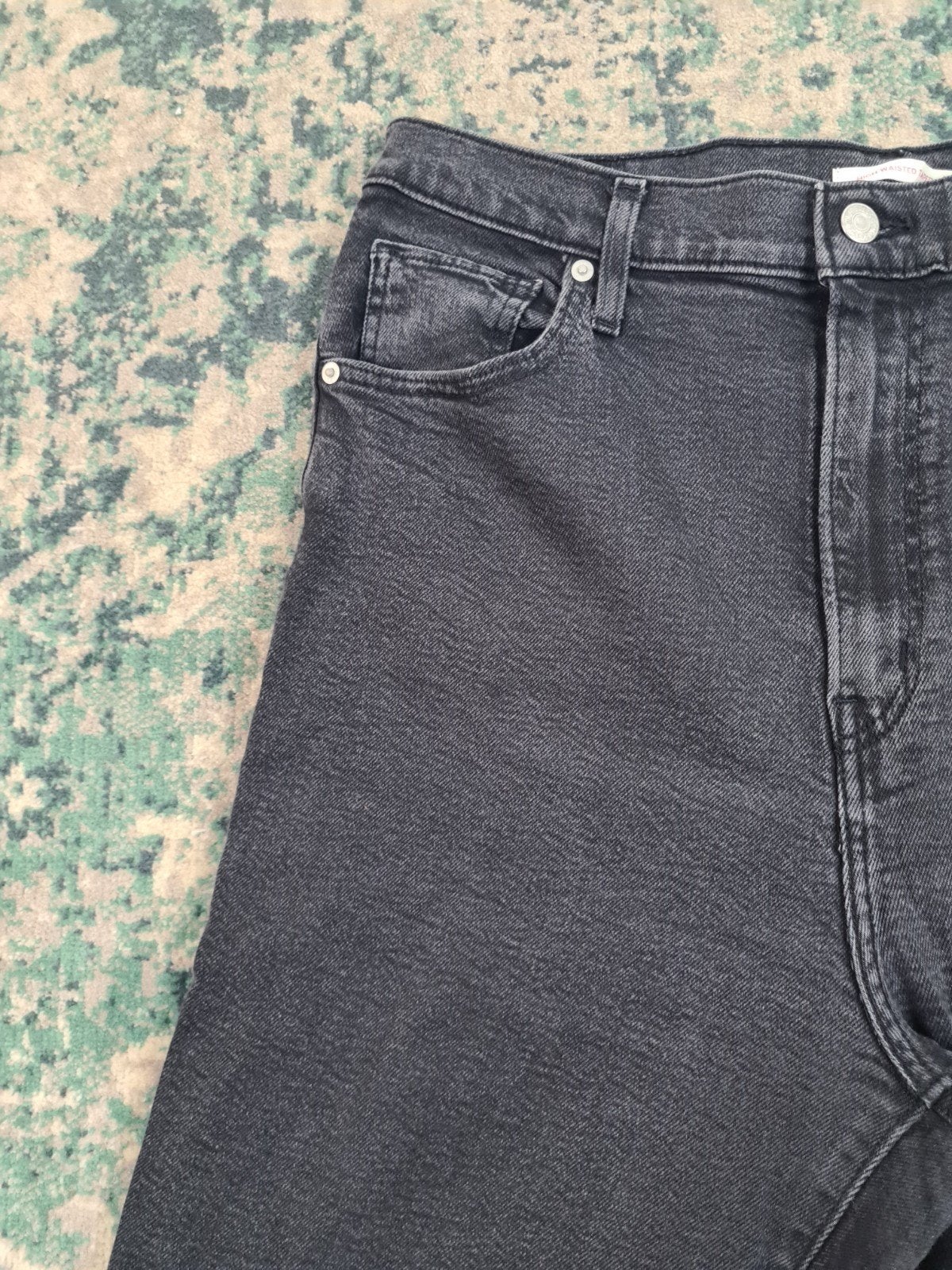 Levi’s High-Waisted Taper L27 Dames Tulsi3227, Zwart, Ophalen of Verzenden, Zo goed als nieuw, W30 - W32 (confectie 38/40)